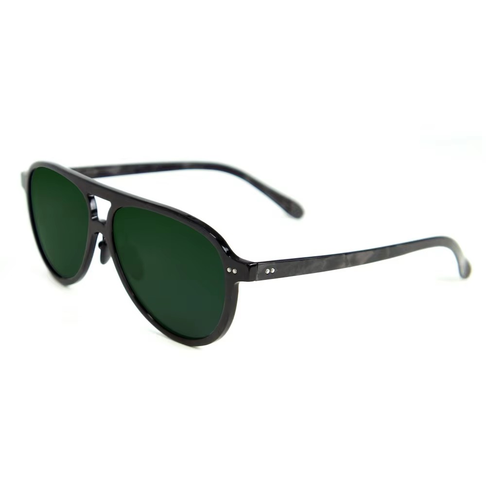 Klasické slnečné okuliare Aviator z uhlíkových vlákien Klasické slnečné okuliare Aviator z uhlíkových vlákien